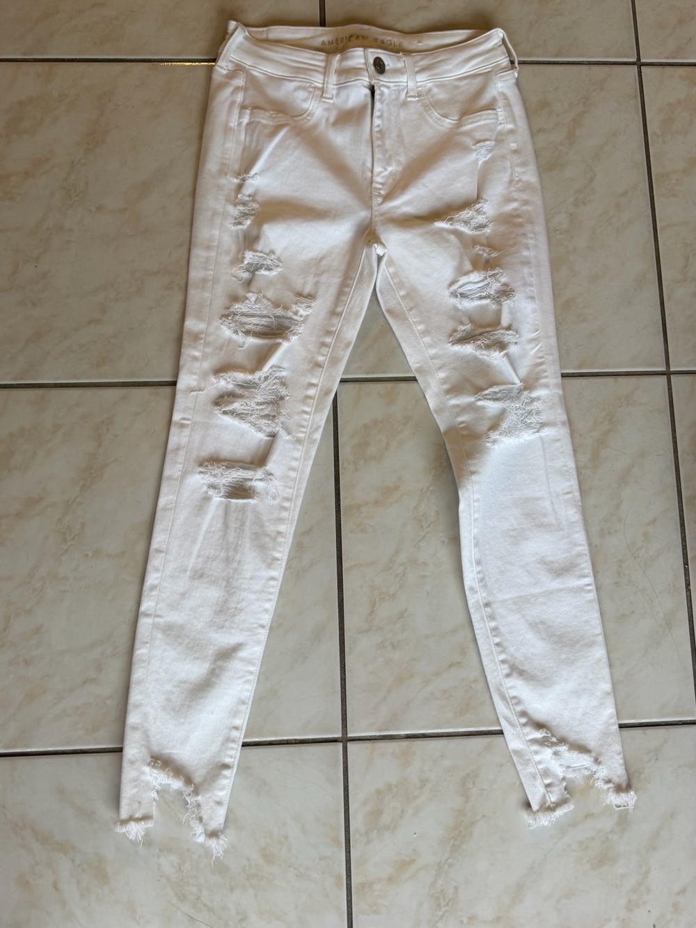 American Eagle Outfitters White Distressed Jeggings